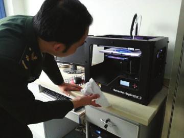醫(yī)院里的3D打印機(jī)。